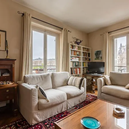 Veeve - Quai Aux Fleurs Apartment